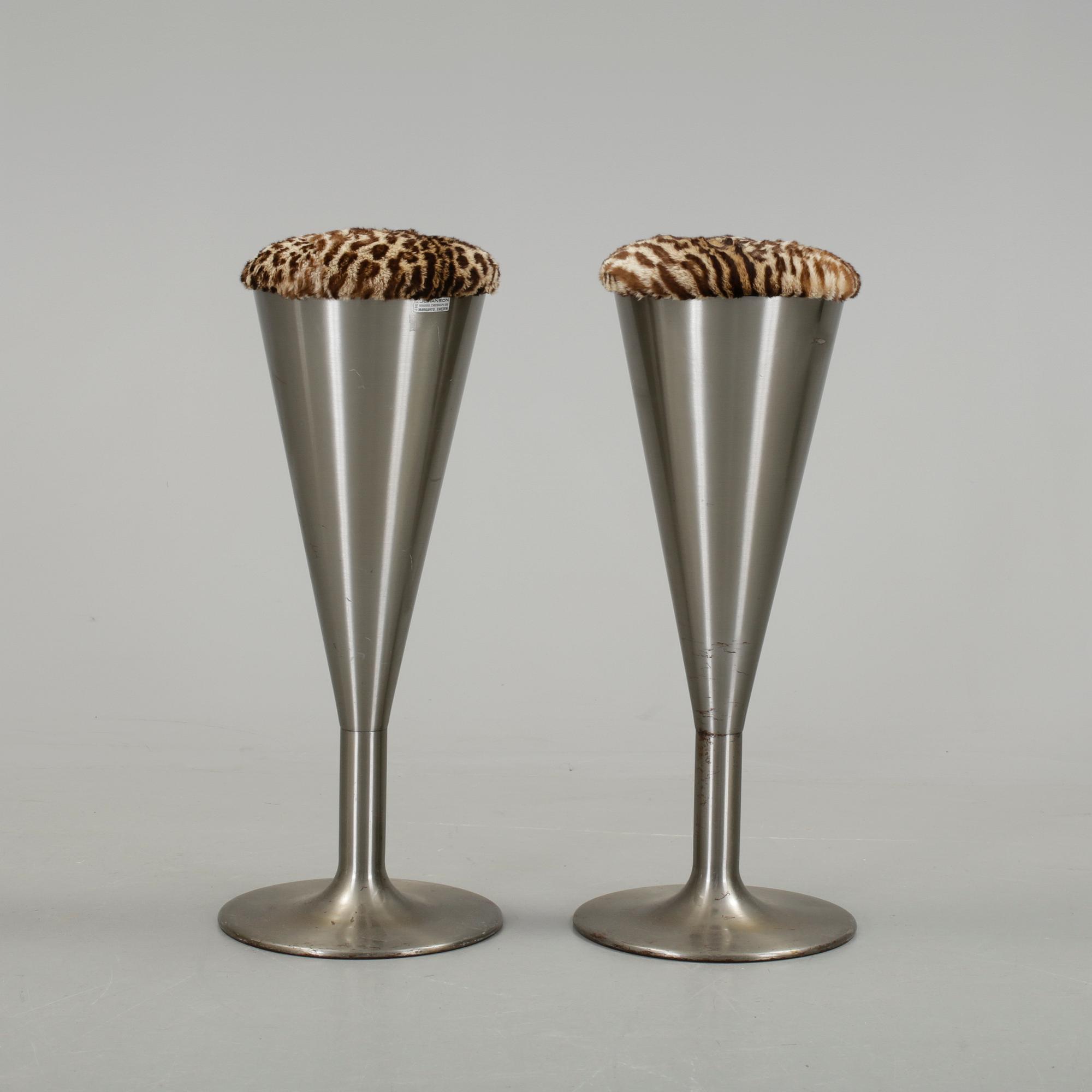 BARPALLAR, ett par, Johanson design, Markaryd, 1900-talets slut.
