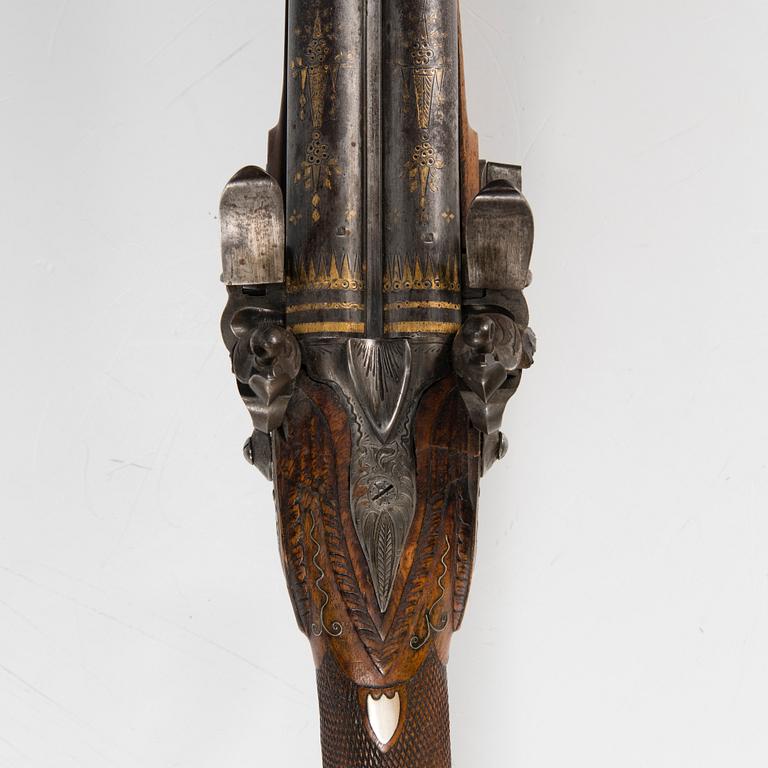 A late 18th Century flintlock shotgun.