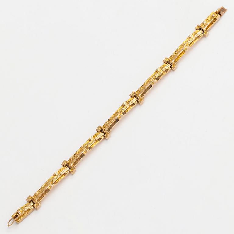 Björn Weckström, a 14K gold bracelet 'Tundra' for Lapponia 1973.