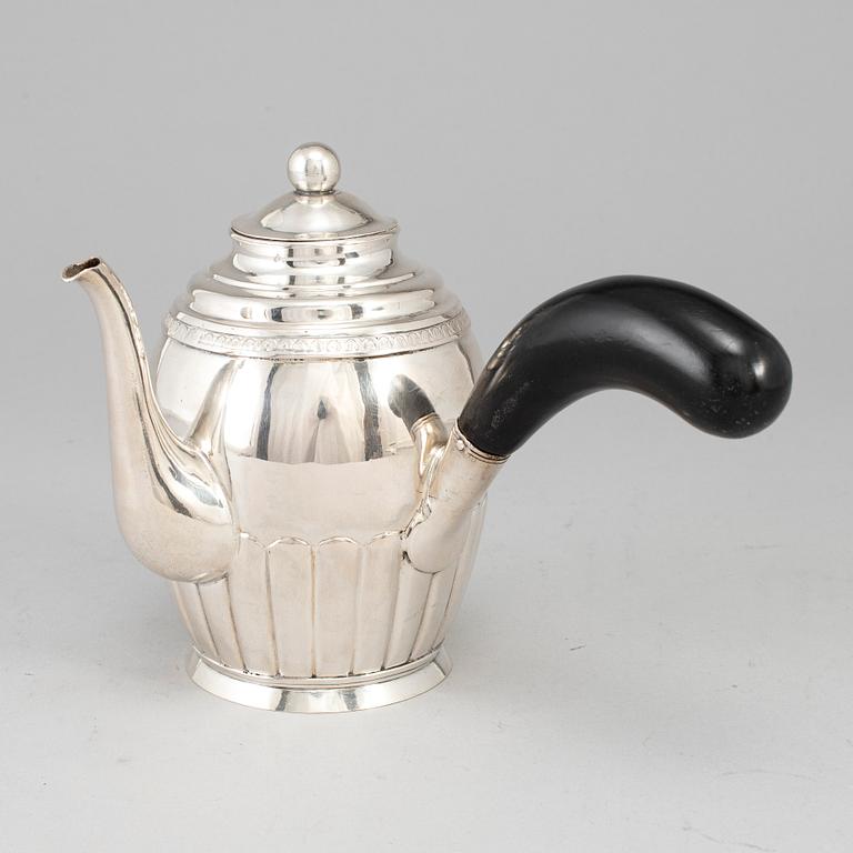 Johan Magnus Corth, kaffekanna, silver, Nyköping 1846.