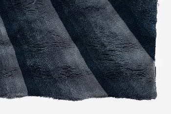 Diana Orving, matta "Disapperance I", handtuftad, ca 404 x 250 cm, Ferreira de Sá, Portugal.