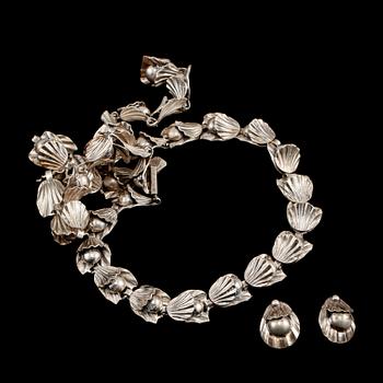 ÖRHÄNGEN SAMT COLLIER, silver, Herman Siersbol, Kastrup, Danmark, 1900-talets andra hälft. Vikt 70 g.