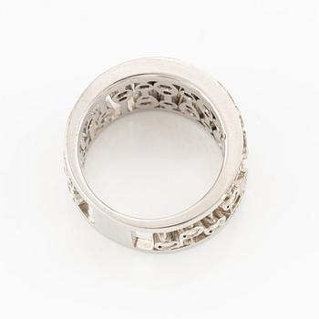 Ring in 18K white gold with brilliant-cut diamonds, Italy.