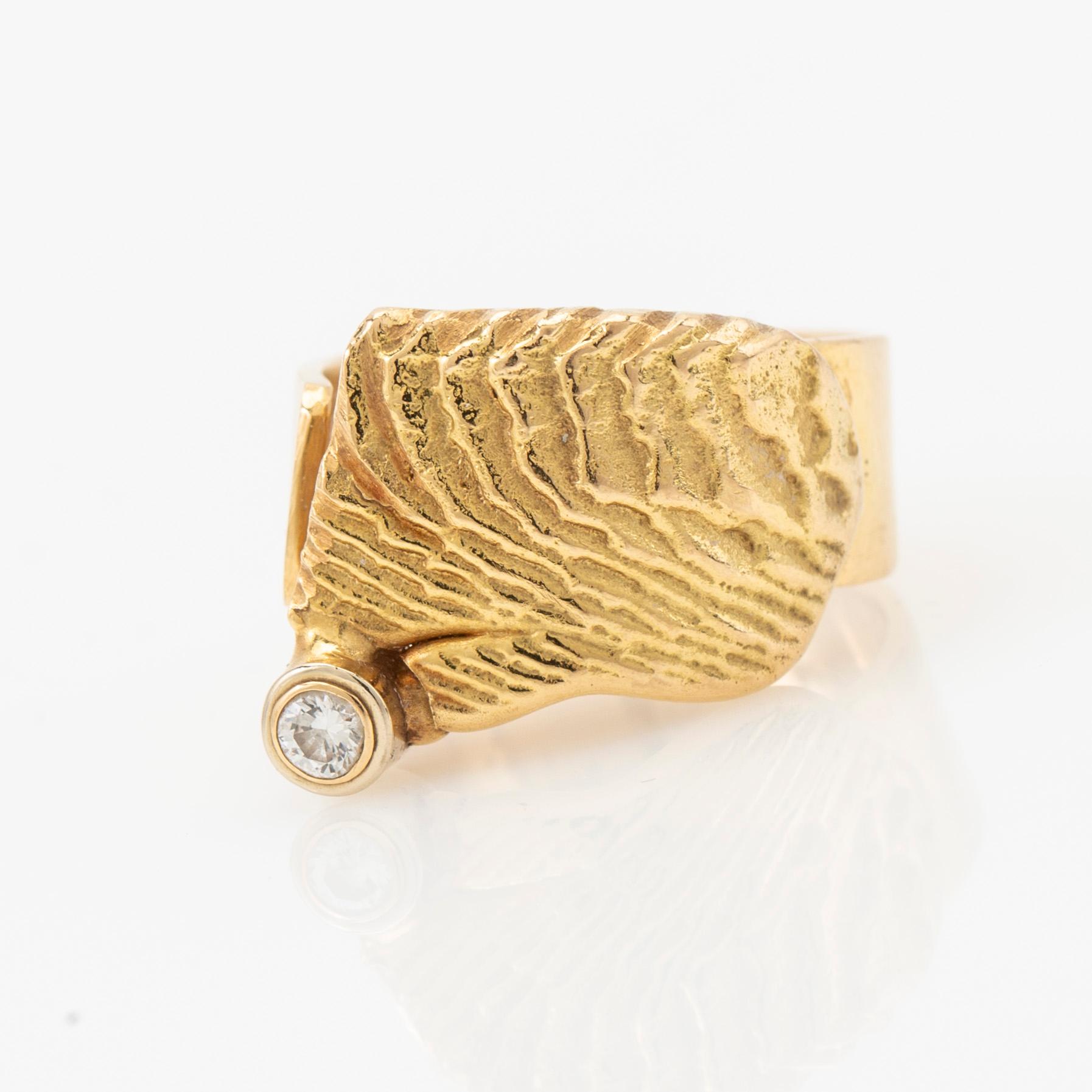 Elon Arenhill, ring, 18k gold with diamond.