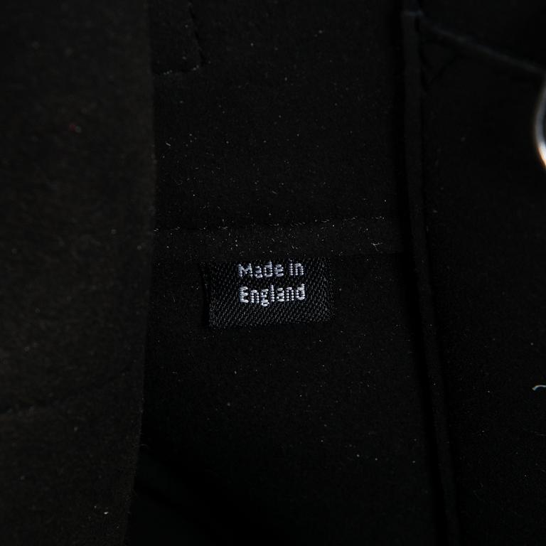 Mulberry, a black leather 'Bayswater' handbag.