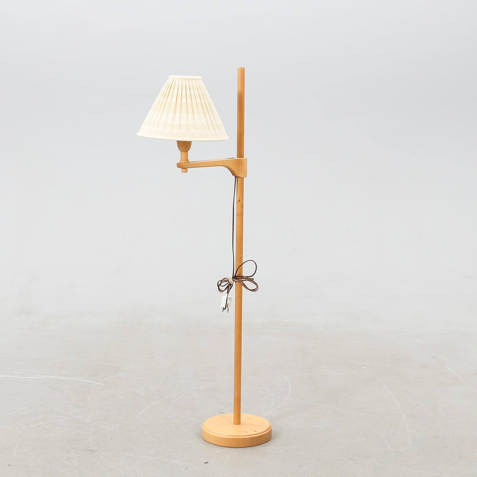 Carl Malmsten, golvlampa "Staken".