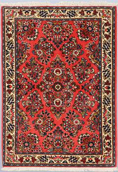 A Sarouk rug, approx. 150 x 100 cm.