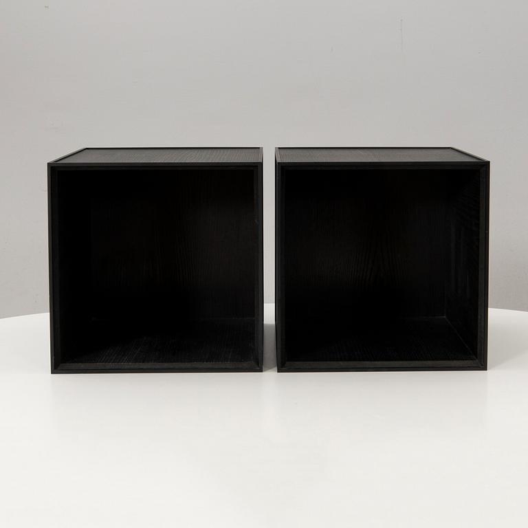 Mogens Lassen, vägghyllor ett par "Frame 35 Box" för Audo Danmark 2020-tal.