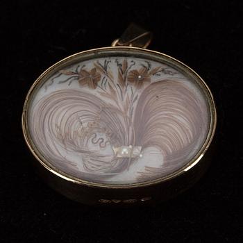 RIIPUS, kultaa 14K, hiustyö, 1800-luvun loppu. Suomalaiset tuontileimat 1977. Paino yht. 10,5 g.