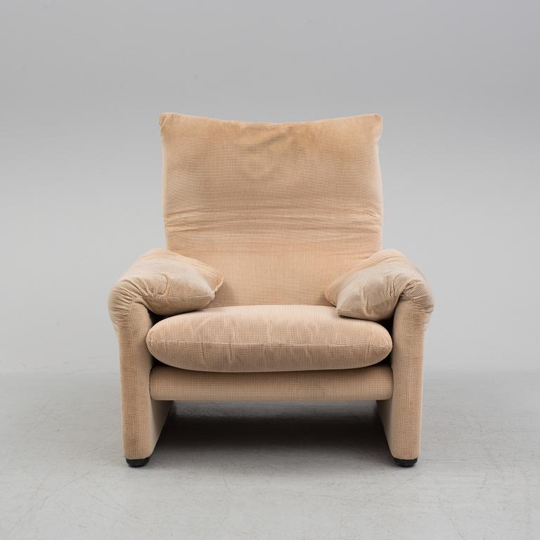 A 1970s Vico Magistretti "Maralunga" armchair from Cassina.