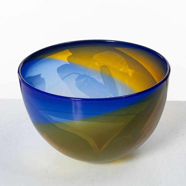 Ann Wolff (Wärff), a bowl, Stenhytta Glass Studio Transjö, blown by Wilke Adolfsson, 1982.