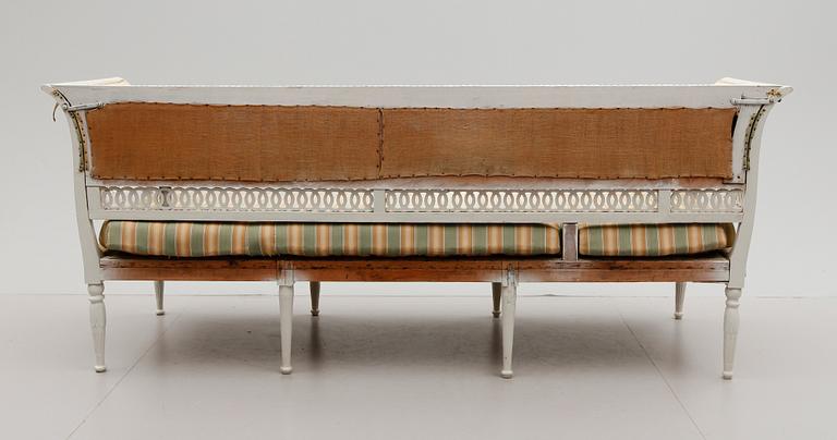 SOFFA, sengustaviansk, omkring år 1800.