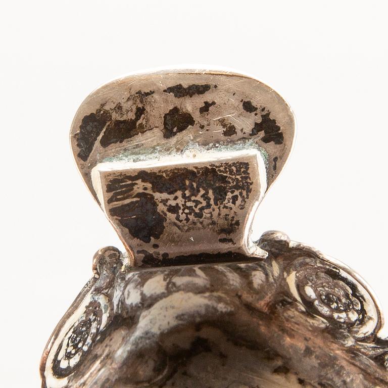 A 19th century probably German silver sugar bowl, weight 378 gr.