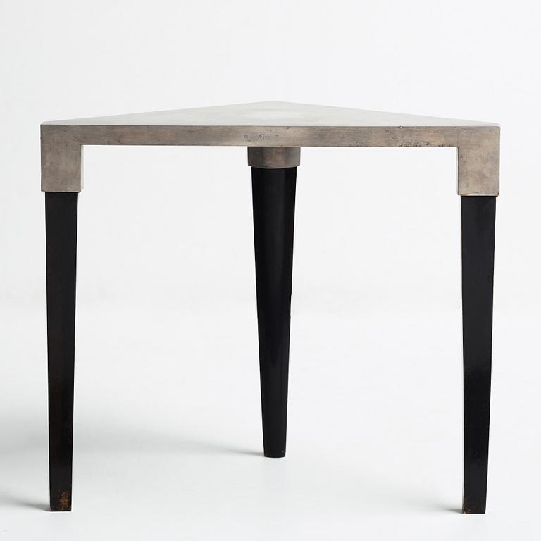 Nils Fougstedt, konsolbord, modell 118, Firma Svenskt Tenn, 1934.