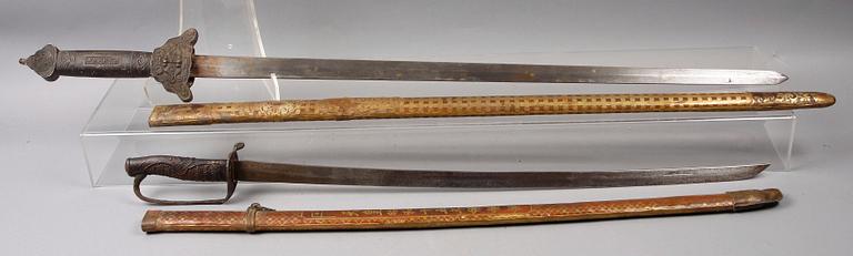 SVÄRD, 2 st. Orientaliska.