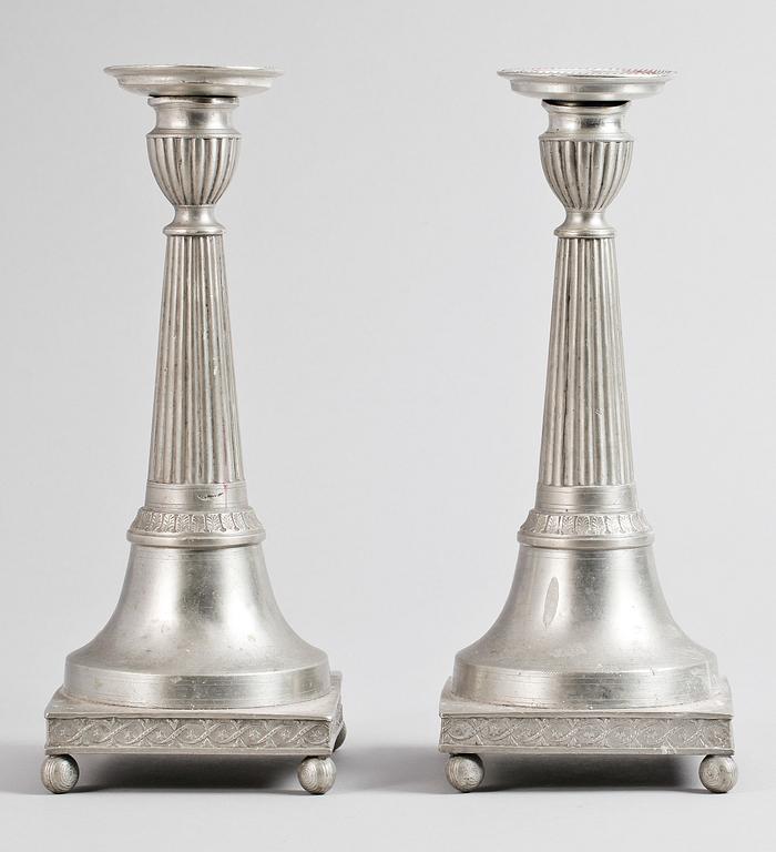 A pair of pewter candlesticks, makers mark by Nils Justelius, Eksjö, 1840.