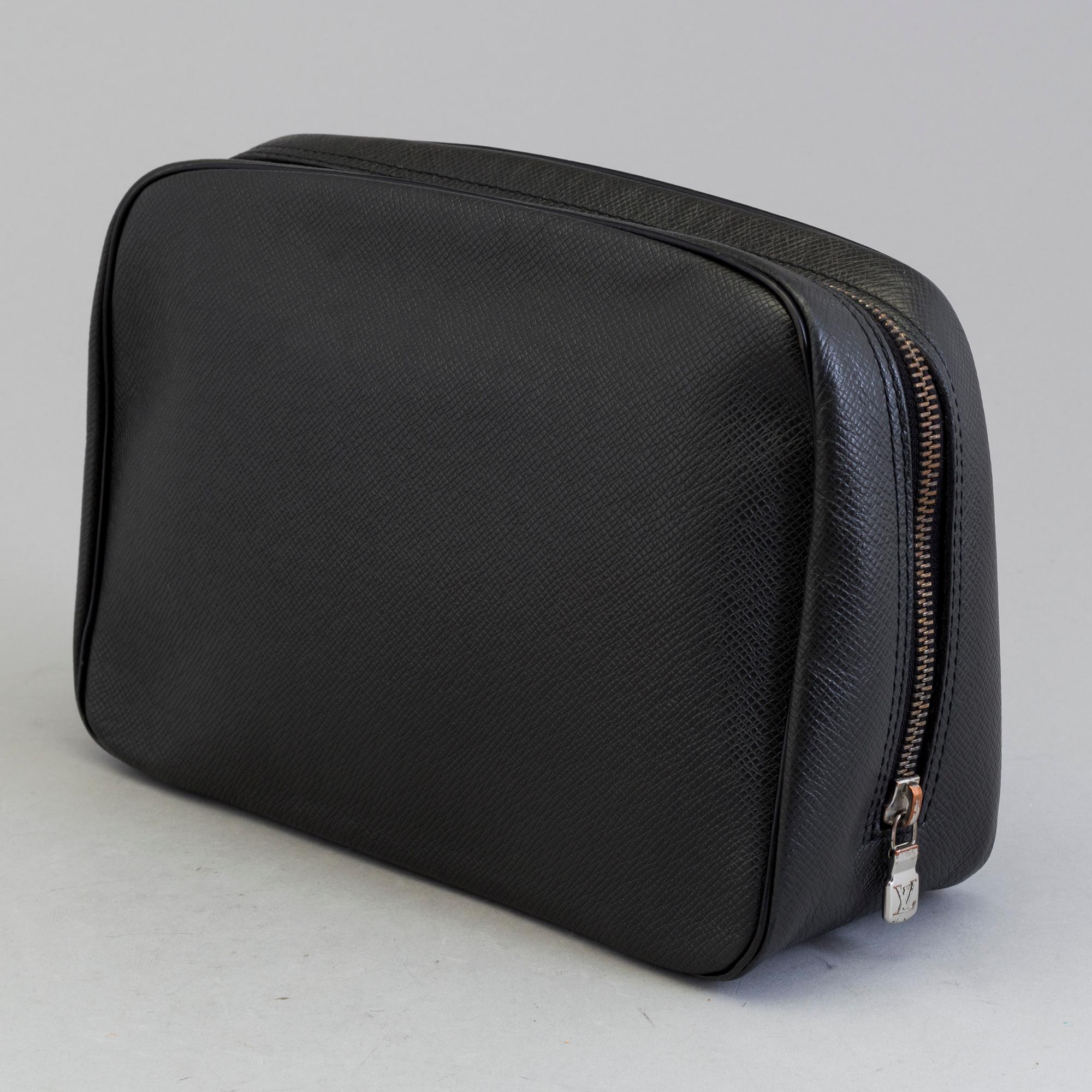 TAIGA TOILETRY POUCH GM, Louis Vuitton.