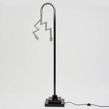 Lotta Lampa, "Tjabo Thunder light", golvlampa, unik, Studio Lotta Lampa 2018.