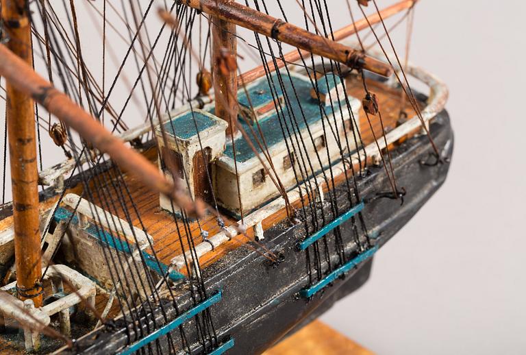 MODELLSKEPP, Amerikansk Rigg. Enligt påskrift bygg 1880 och renoverad 2015.