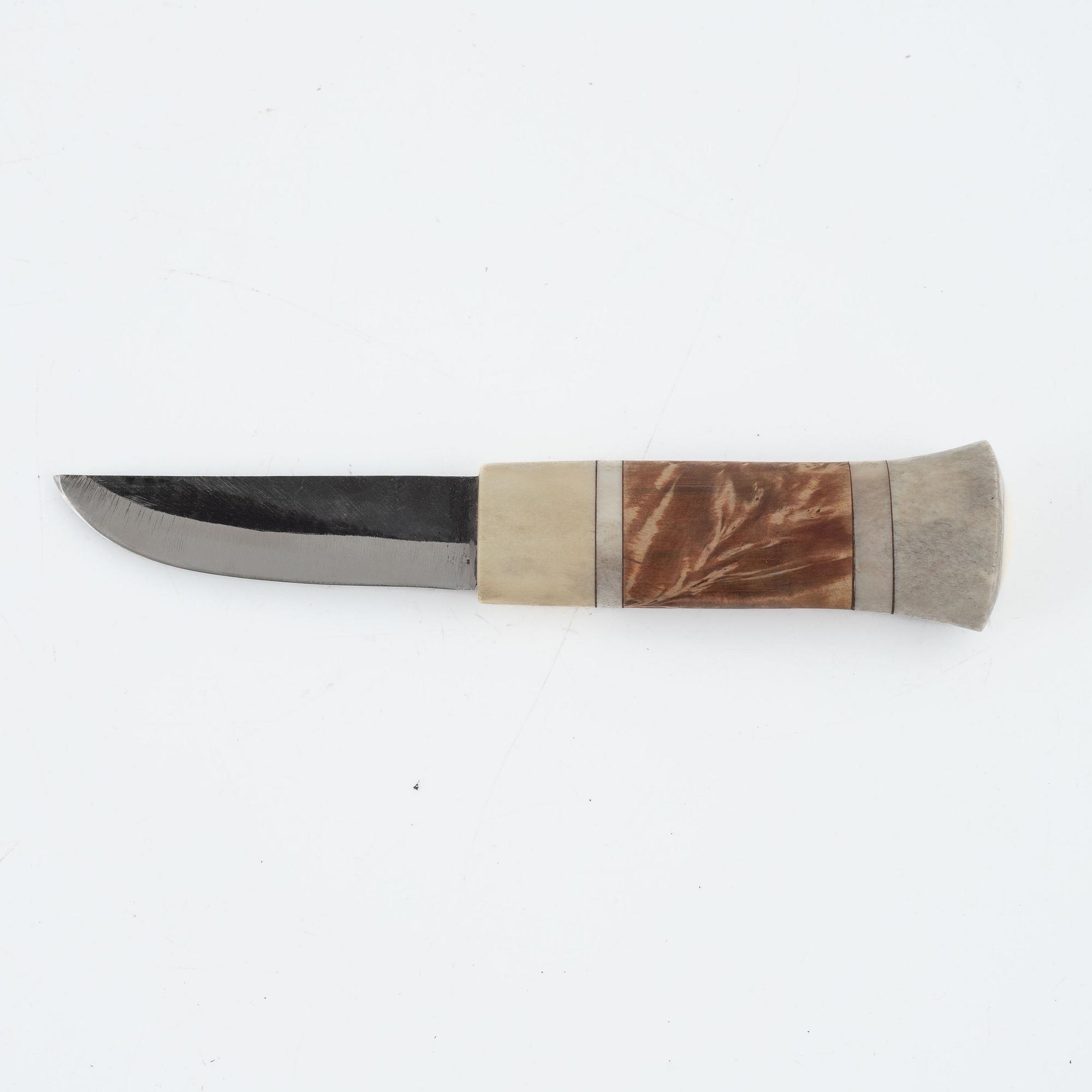 Per-Erik Nilsson, a reindeer hornknife, signed.