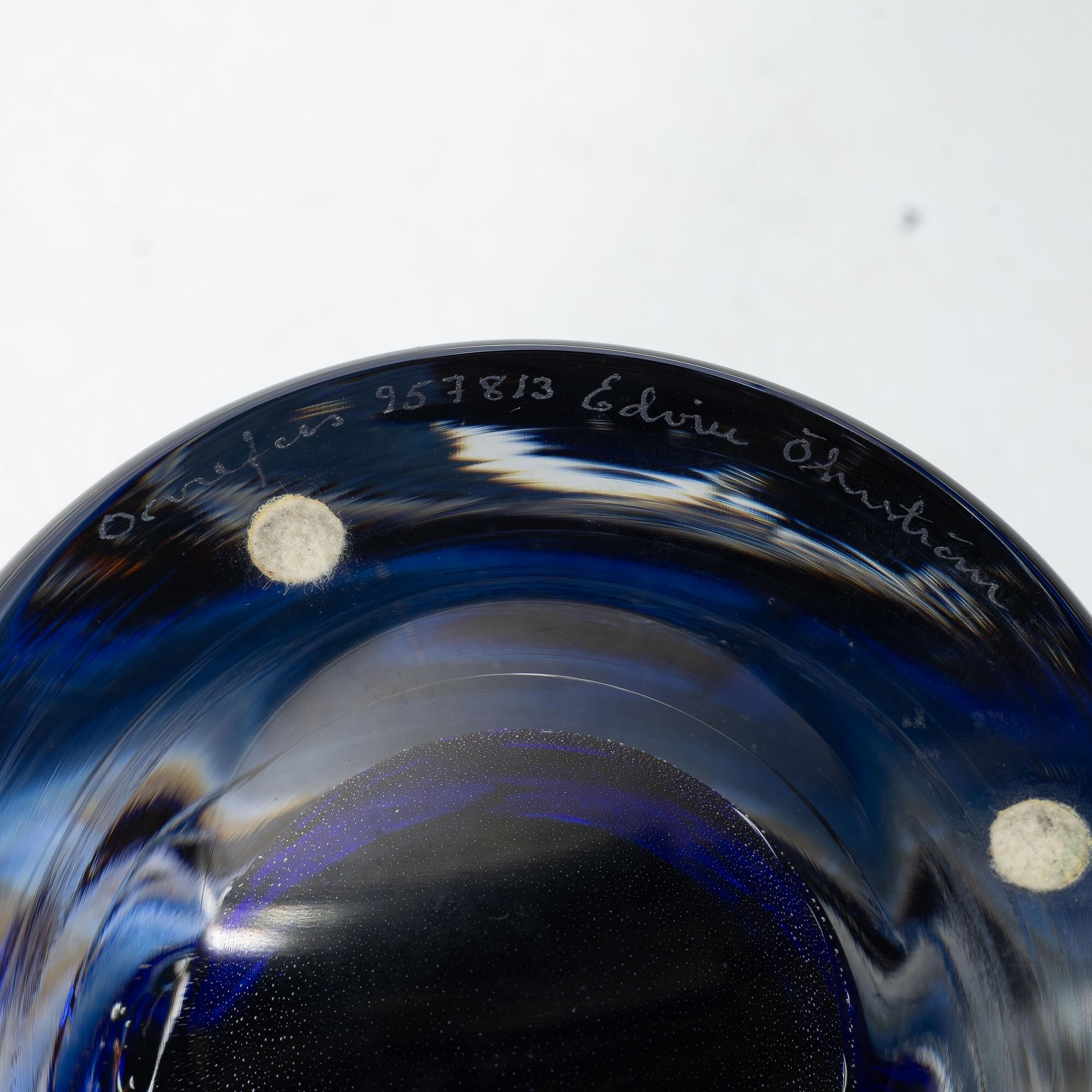 Edvin Öhrström, a vase, Ariel, Orrefors, 1987.