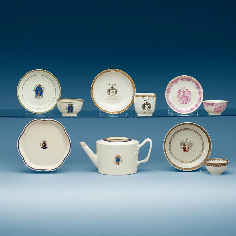 A set of six pieces of Swedish Armorial porcelain, Qing dynasty, Qianlong (1736-95).