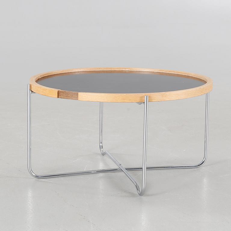 A tray table by Hans J Wegner,  "CH-417", designed in 1970.