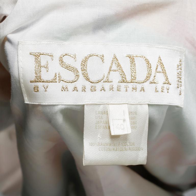 JACKA, Escada.