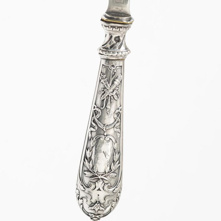 A French silver cake server, mark of Edouard Ernie, Paris after 1882.