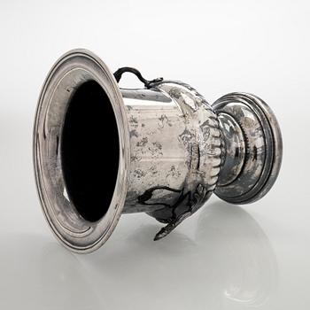 A late 20th century champagne cooler, Fleuron France.