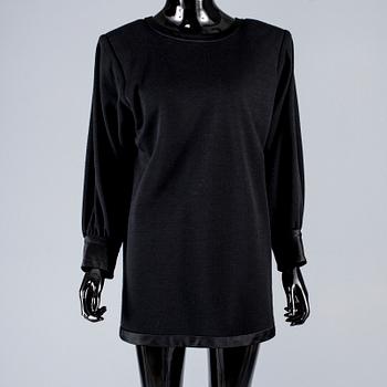 TUNIKA, Yves Saint Laurent.