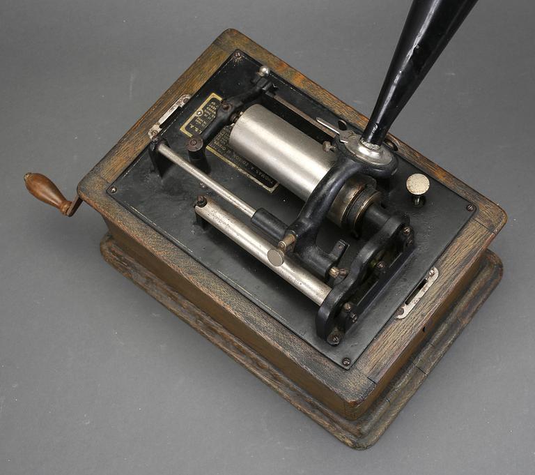 PHONOGRAPH, Edison, med ca 25 rullar.