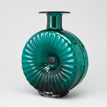 A glass vase, "Aurinkopullo", for Riihimäen Lasi, second half of the 20th century.