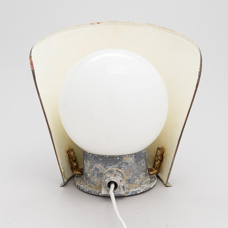 An industrial wall light, manufacturer Sähköliikkeiden Oy (SLO), Finland 1930s-1940s.