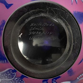 Ulrica Hydman-Vallien, a glass bowl, Kosta Boda.