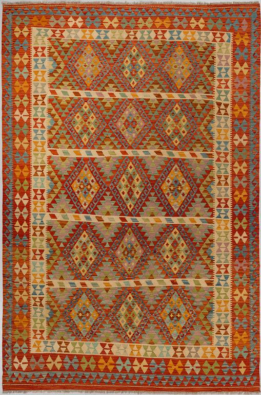 A CARPET, Kilim, ca 309 x 209 cm.