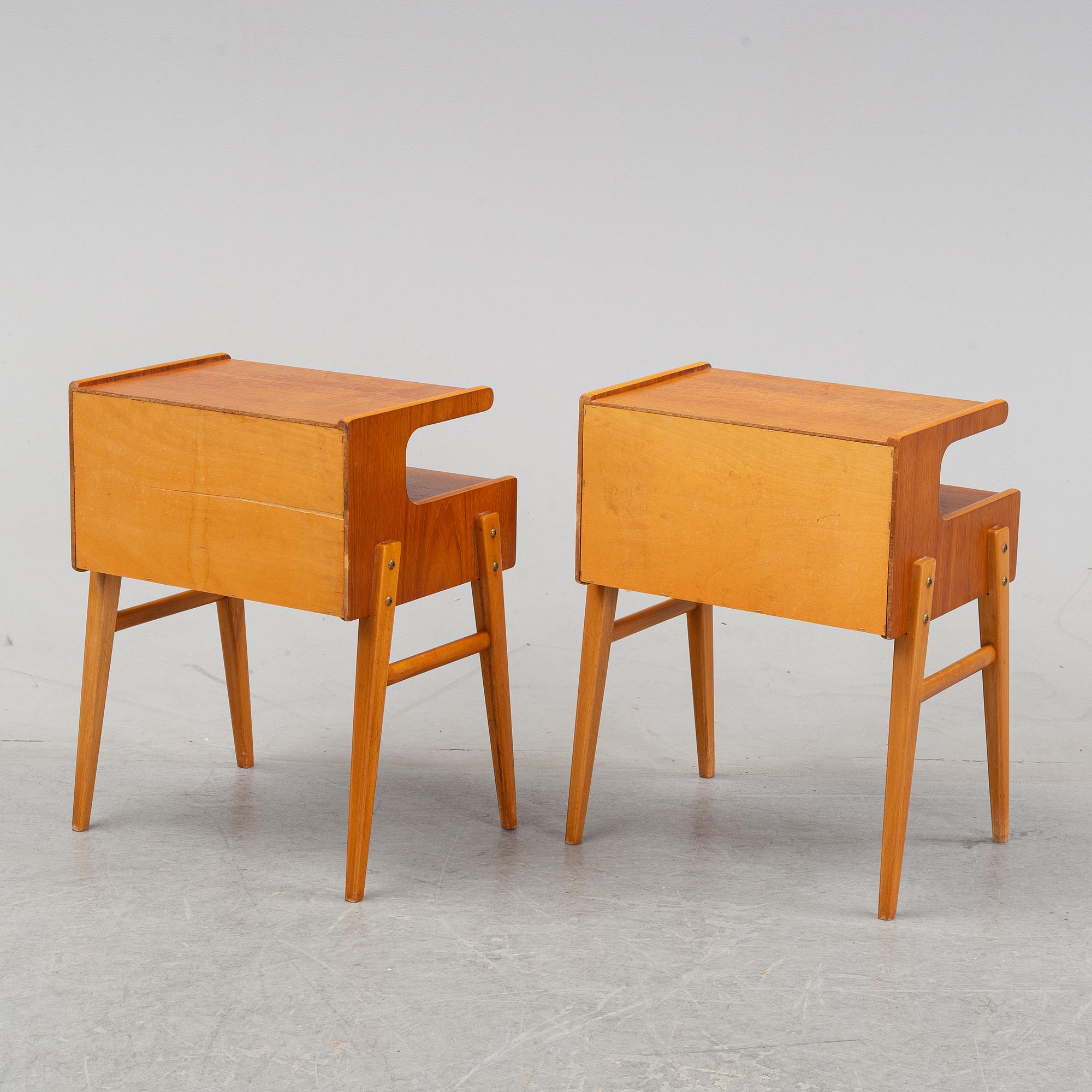 A pair of bedside tables, teak, 1950/60's.