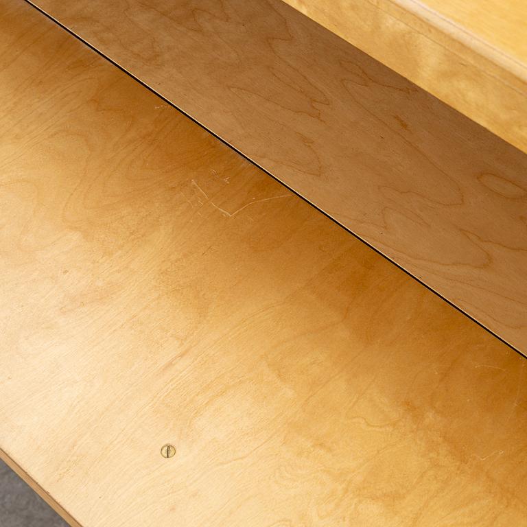 Axel Larsson, tillskrivet, skåp, Svenska Möbelfabrikerna, Bodafors, 1930-40-tal.