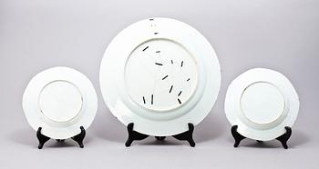 FAT samt TALLRIKAR, 2 st, porslin Kina, 1800/1900-tal.