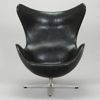 Arne Jacobsen, a black leather "Egg" armchair, Fritz Hansen, Denmark 1960/70s.