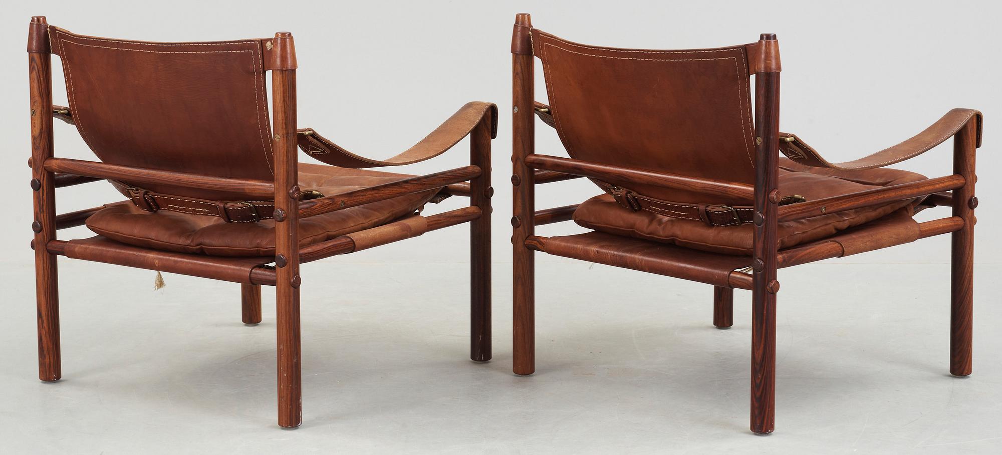 KARMSTOLAR, ett par, "Sirocco", Arne Norell, formgiven 1964.