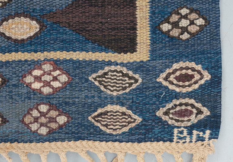 RUG. "Snäckorna". Tapestry weave (gobelängteknik).  214 x 137  cm. Signed AB MMF BN.