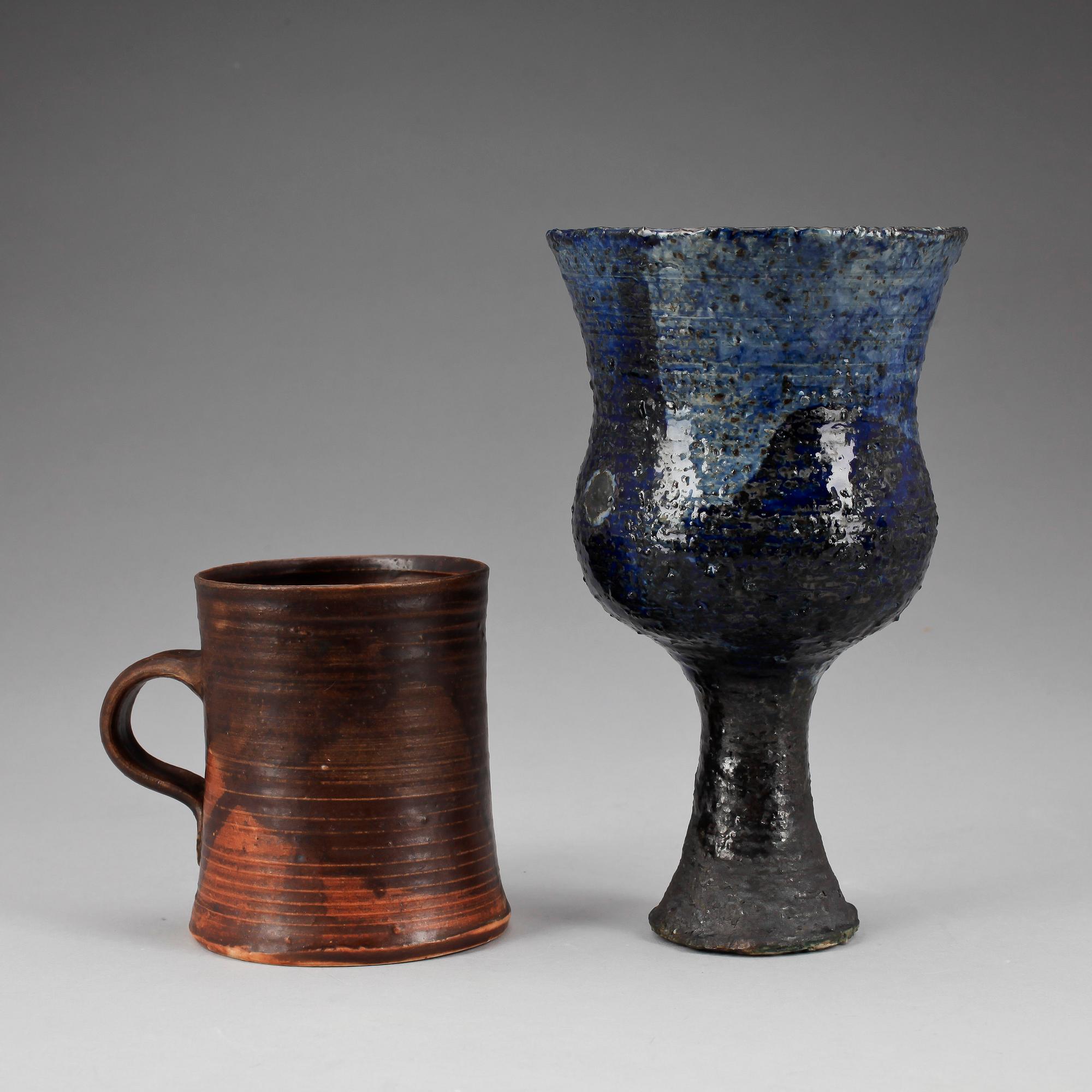 POKALGLAS OCH KOPP, keramik, Raija Tuumi och Kyllikki Salmenhaara, Arabia, Finland, 1900-talets andra hälft.
