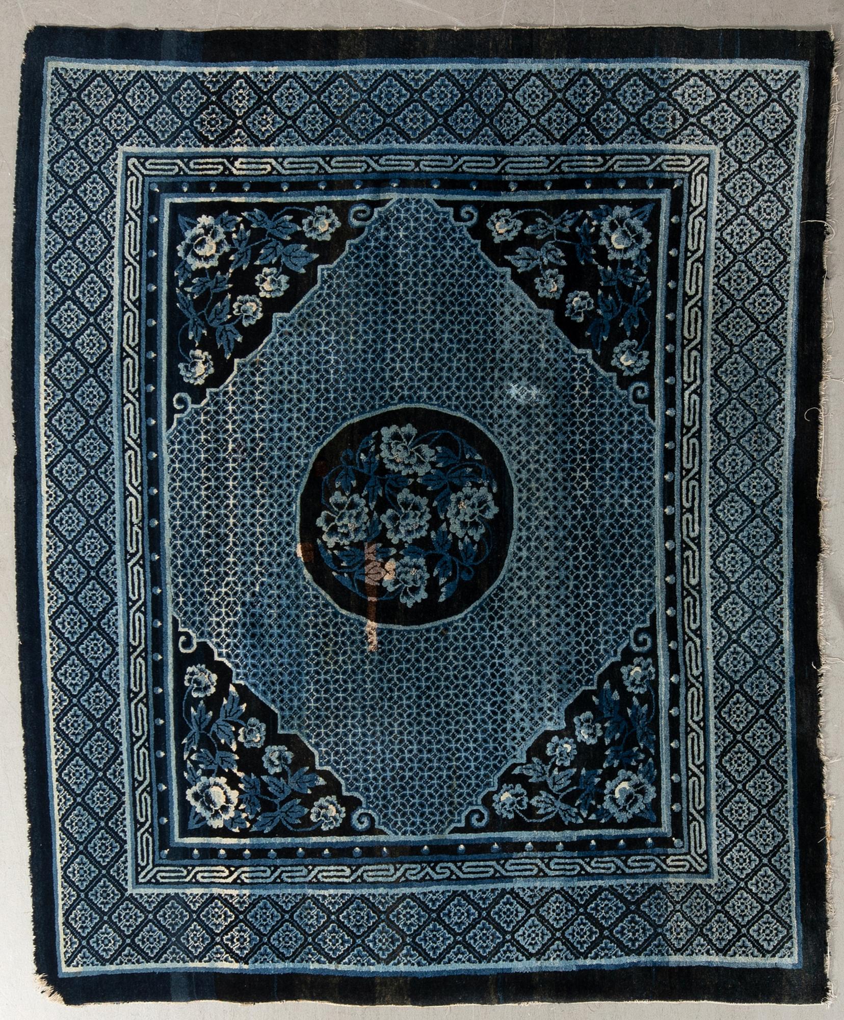 Carpet, China, antique approx. 223x183 cm.
