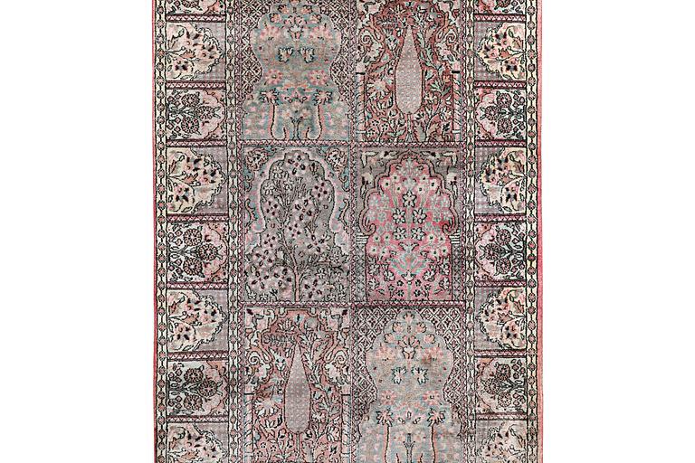 A Kashmir runner carpet, silk, c. 364 x 97 cm.
