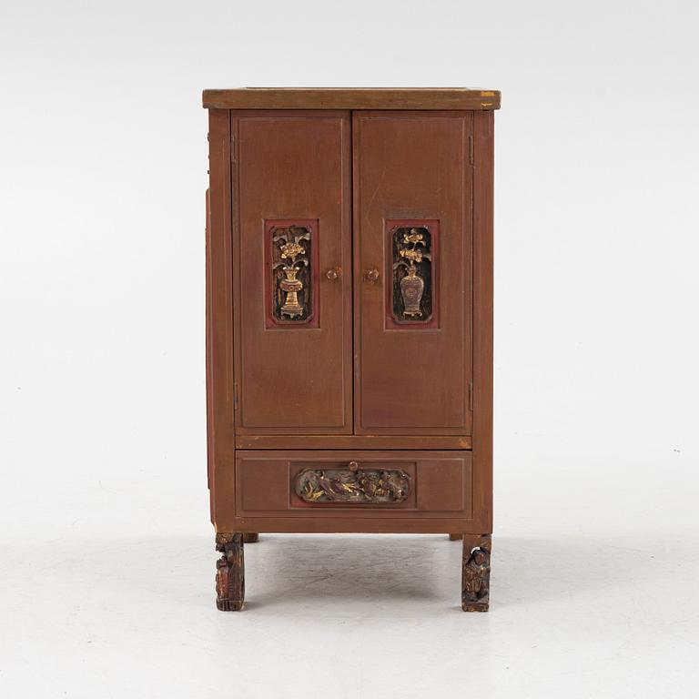 A Chinese cabinet, 20th Century.