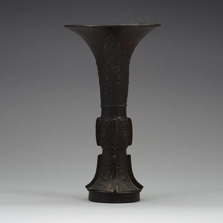 A archaistic bronze vase, Qing dynasty (1662-1912).