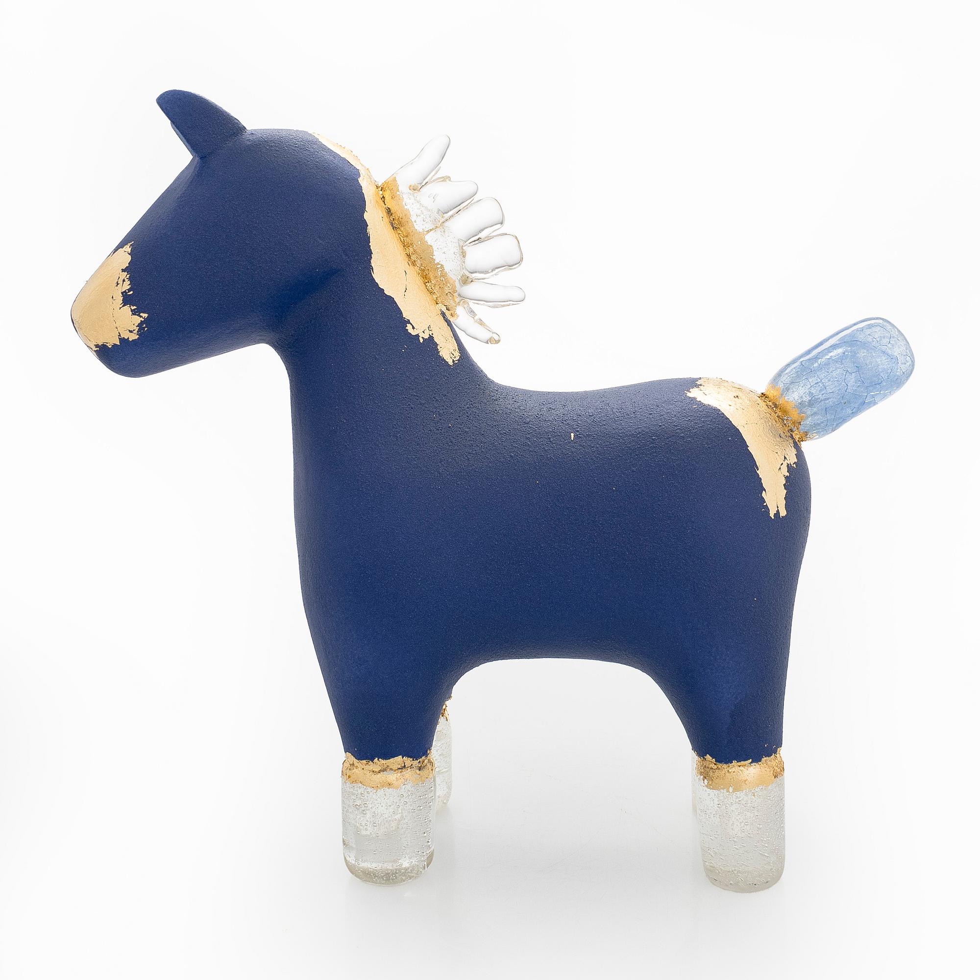 Sini Majuri, Skulptur, "Shadowfax" signerad Sini Majuri. Sveaborg och Lappvik 2025.