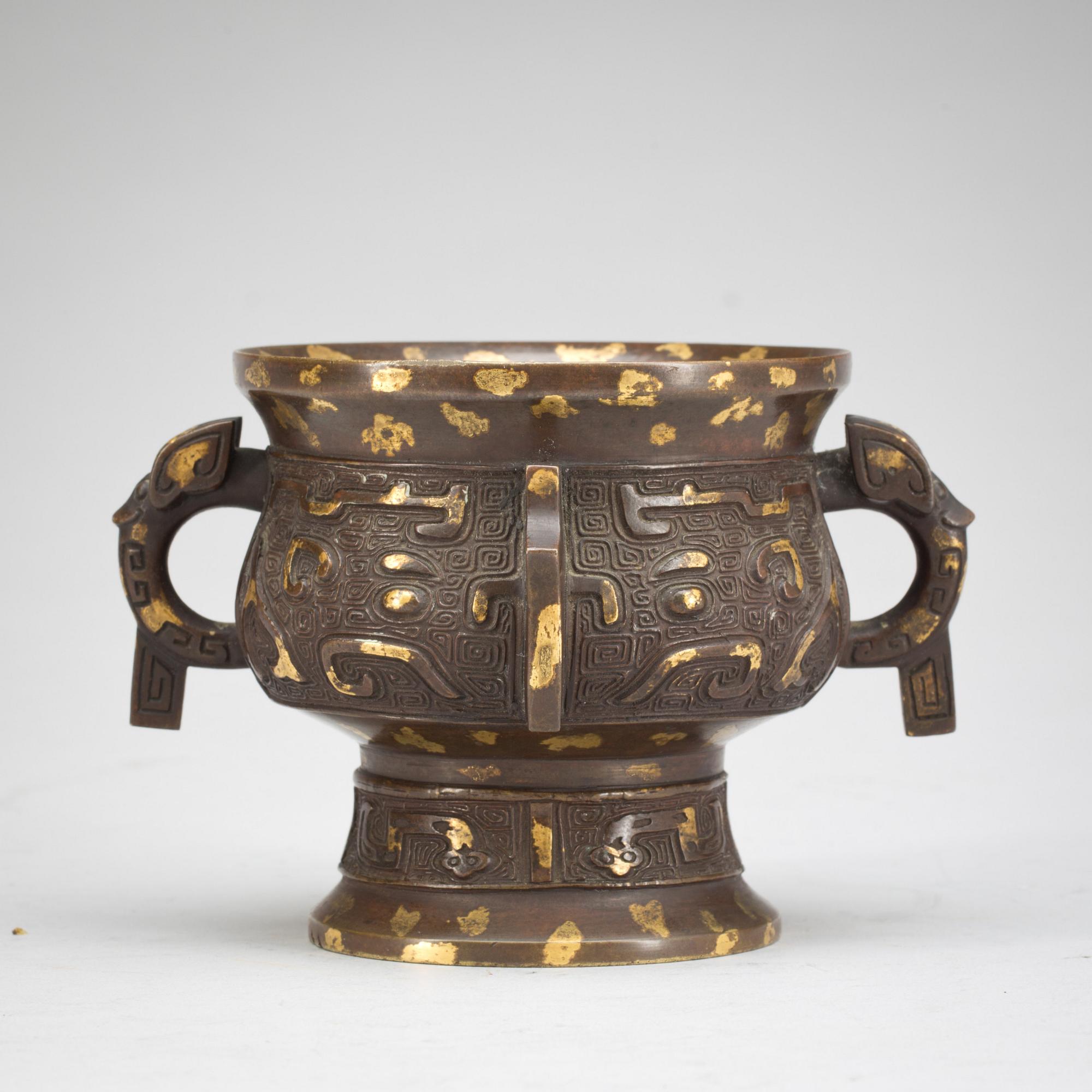 RÖKELSEKAR, brons. Kina 1900-tal.