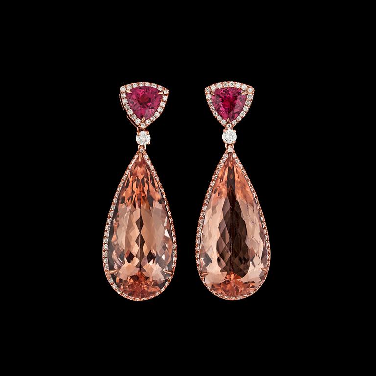 A pair of morganite, tot. 33.78 cts, pink tourmaline and brilliant cut diamond earrings, tot. 1.77 cts.